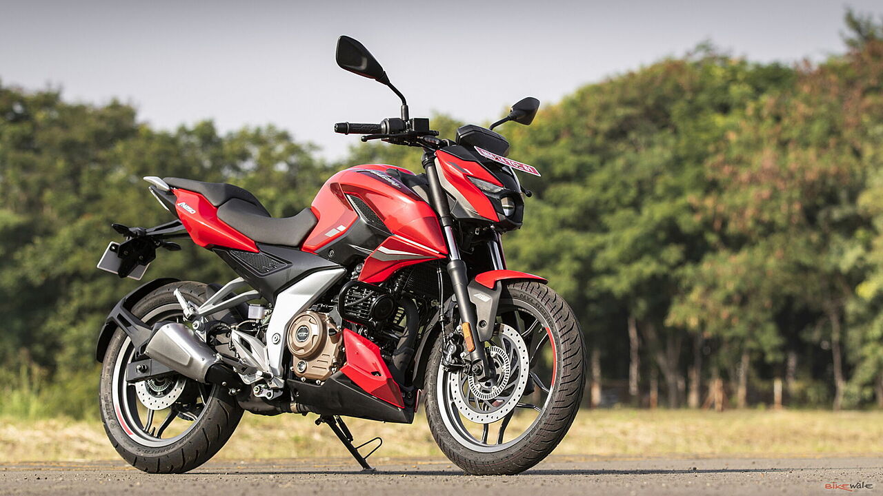 Bajaj Pulsar NS400Z: A Powerful Street Fighter for the Discerning Rider